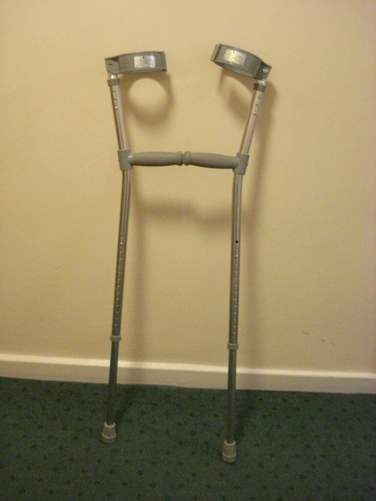 TRULIFE CRUTCHES PAIR TWO METAL+ RUBBER STURDY ELBOW TYPE SMOOTH