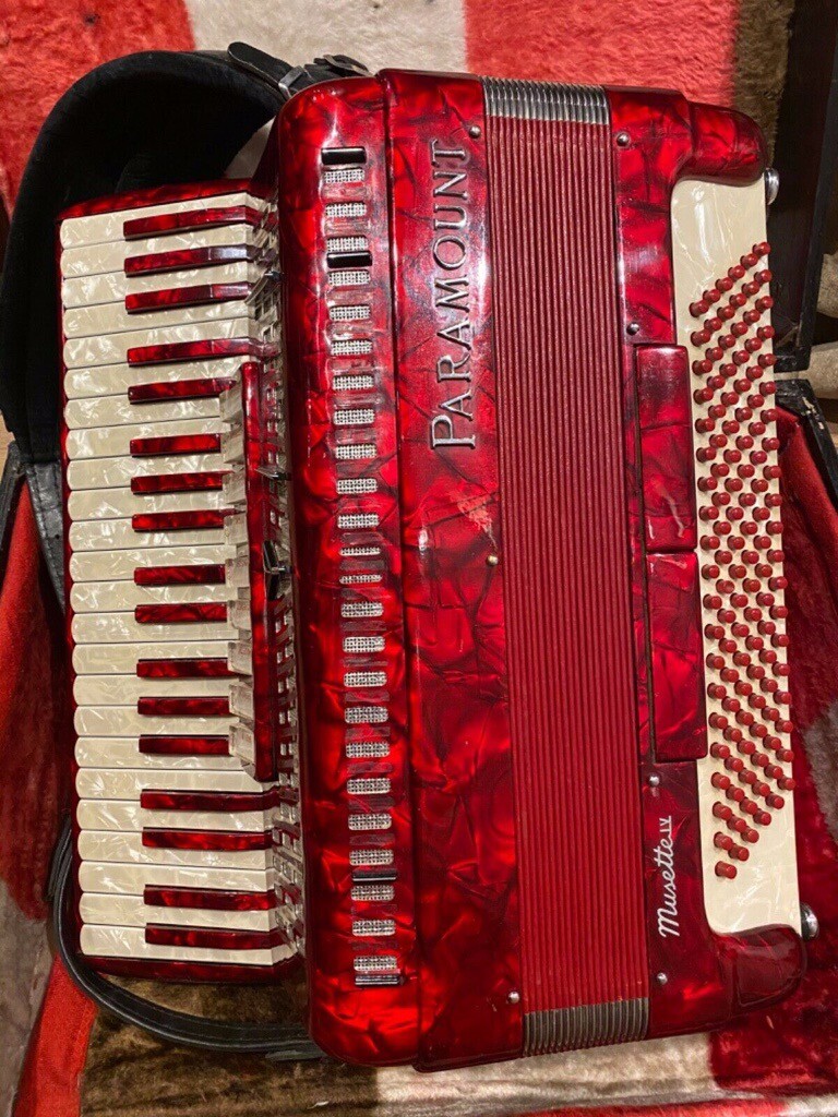 Paramount Musette 4 voice piano Accordion in Edinburgh City Centre