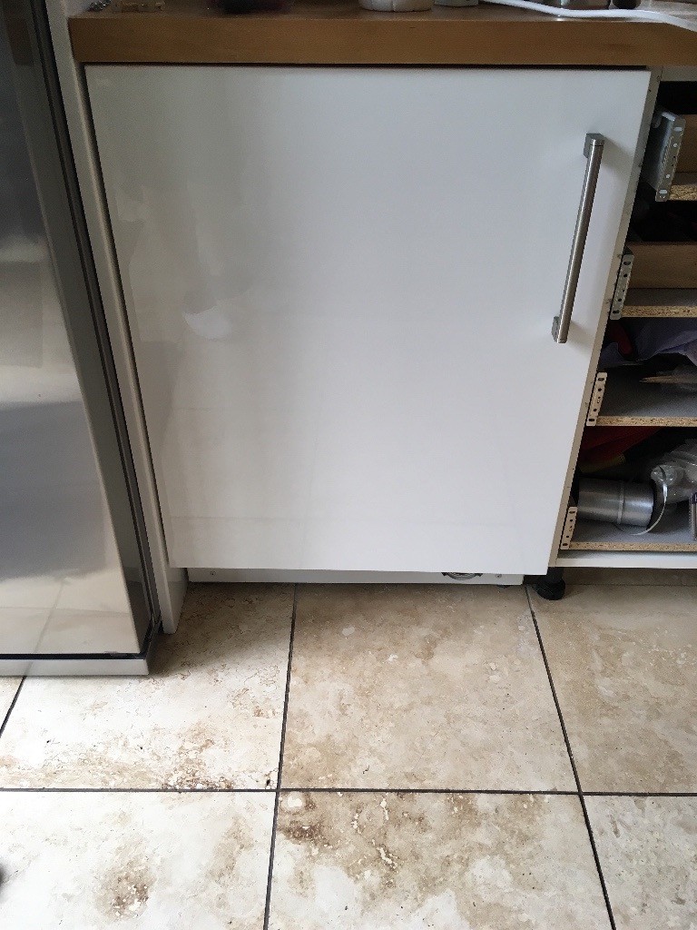 Howdens white gloss kitchen doors and drawer front various sizes in