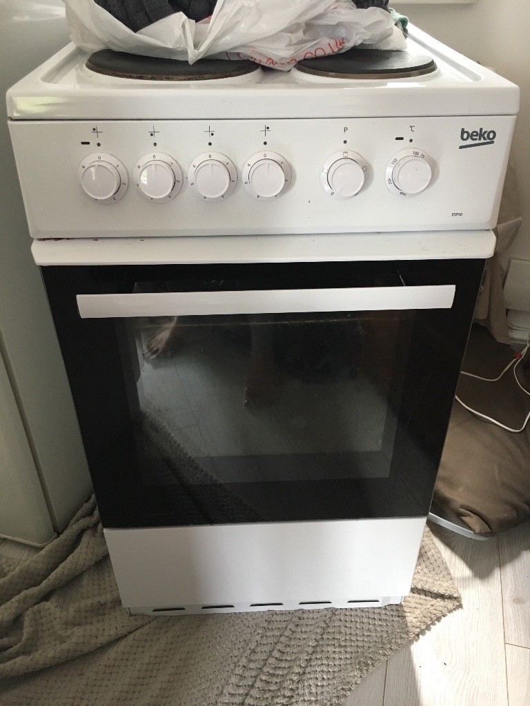 Beko, 6 month new electric cooker/stove/oven, selling as moving house