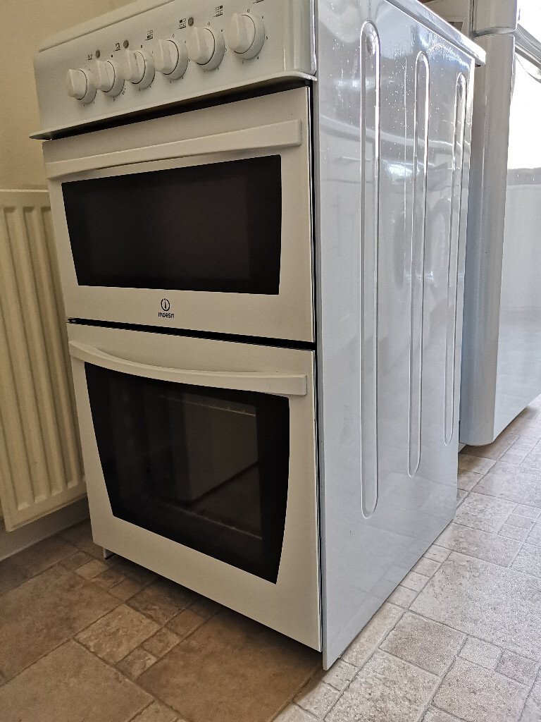 Indesit 50cm wide free standing cooker in Kelvinbridge, Glasgow Gumtree