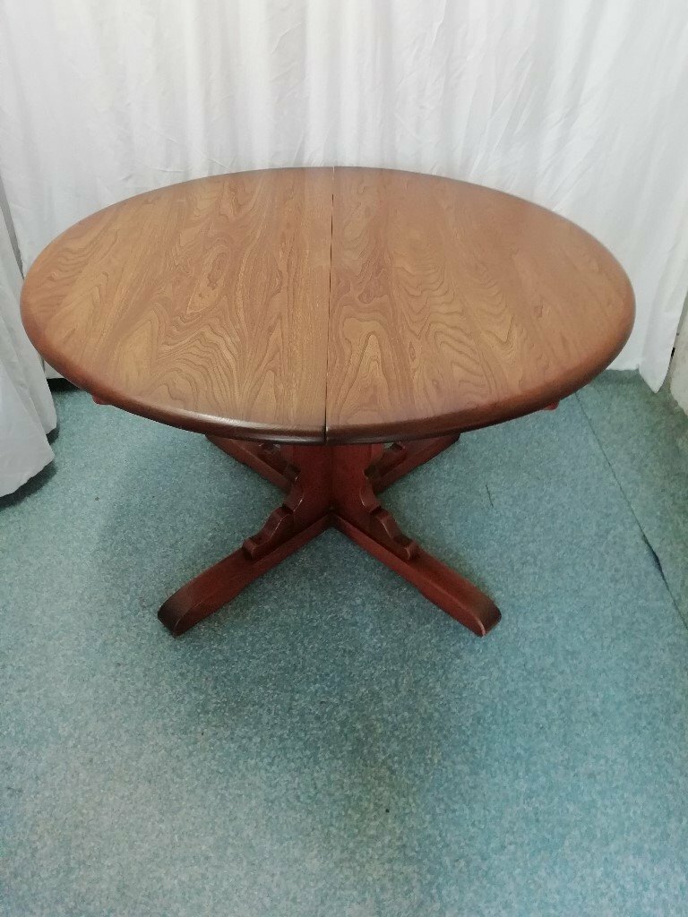 Ercol Dining Table Round Extending Pedestal 'Chester' Golden Dawn in