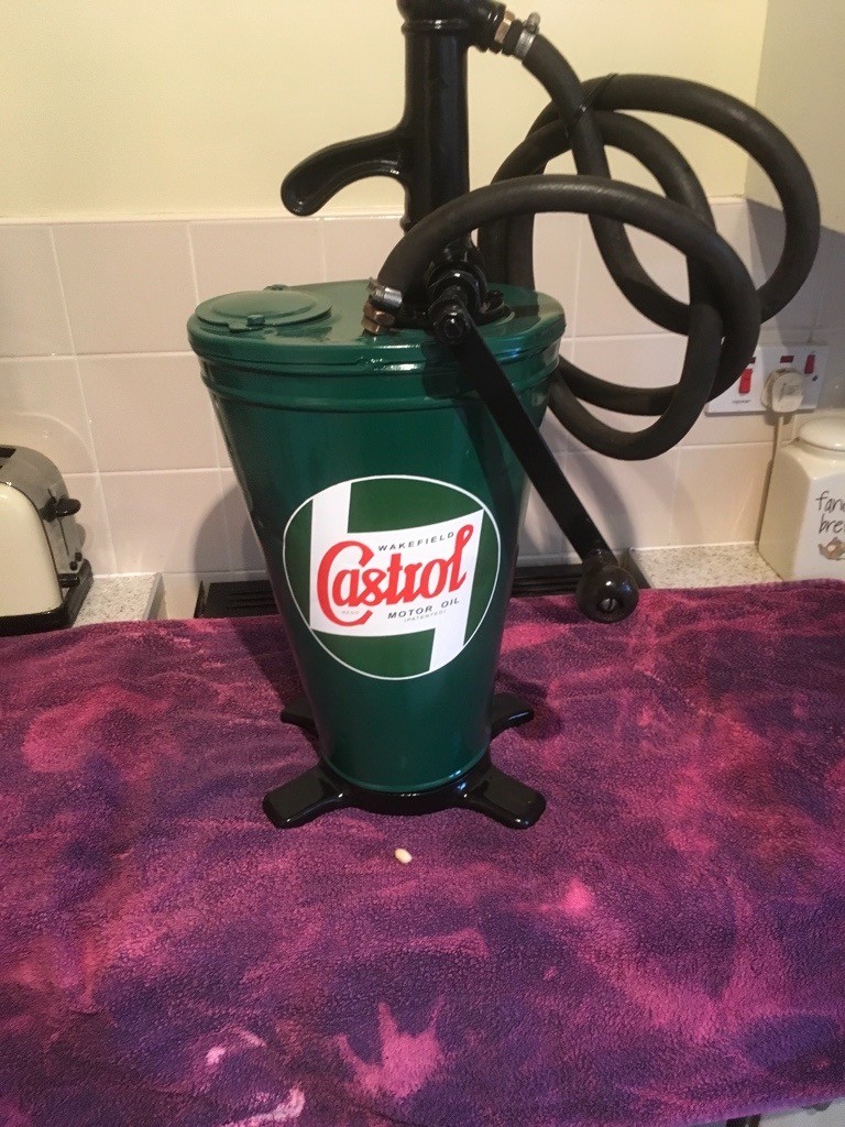 Castrol oil hand oil pump in Newcastle, Tyne and Wear Gumtree