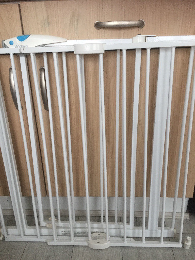 Baby/infant safety gate in Hull, East Yorkshire Gumtree
