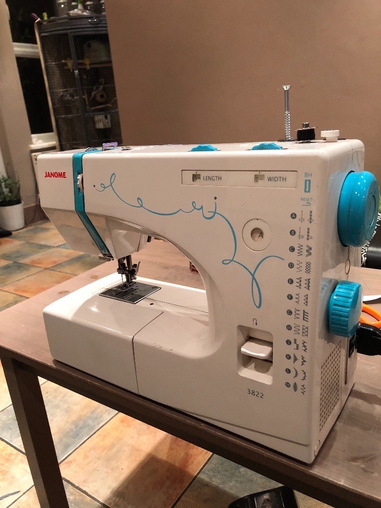 Janome sewing machine in good working order include foot control lead