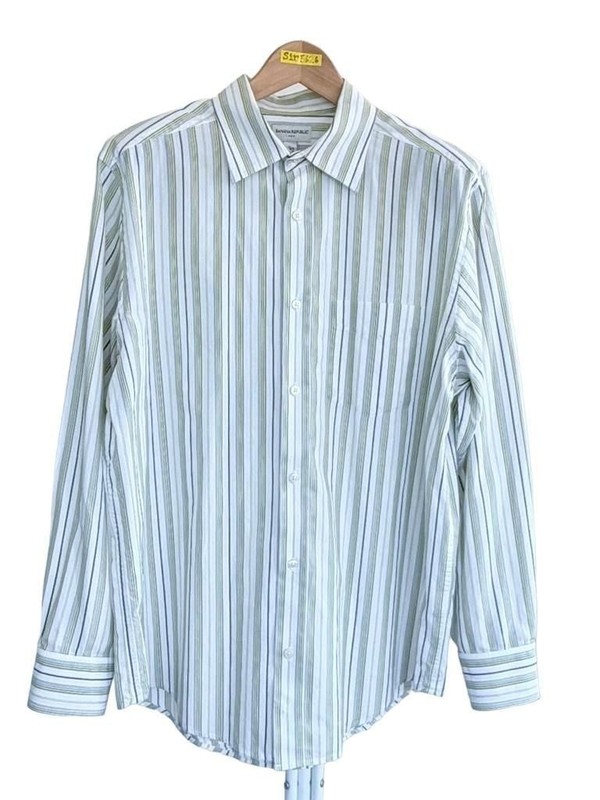 Banana Republic Men's Long Sleeve Button-Down Dress Shirt in Green & White Strip