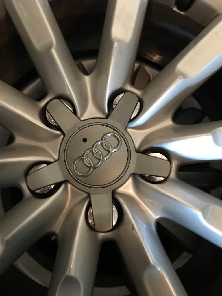 GENUINE AUDI Q3 17" ALLOY WHEELS AND DUNLOP SPORT 235/55/F TYRES X4