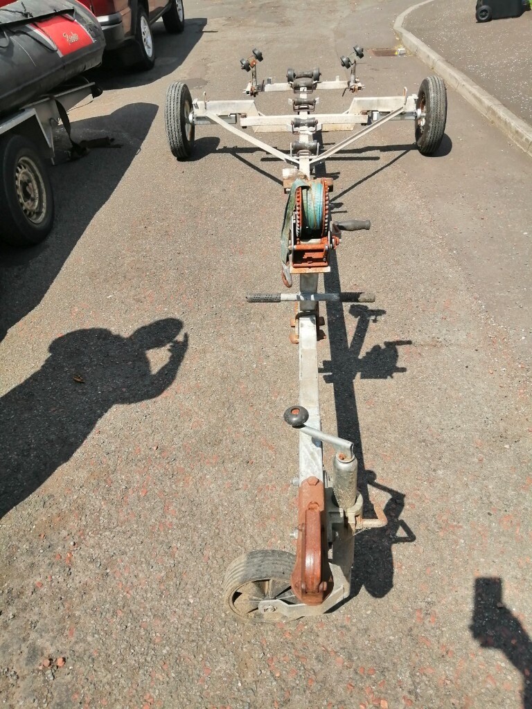 17feet snipe roller trailer in motherwell, north