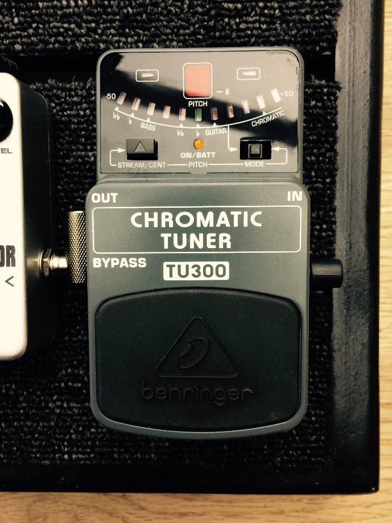 Behringer TU300 Chromatic Tuner Pedal