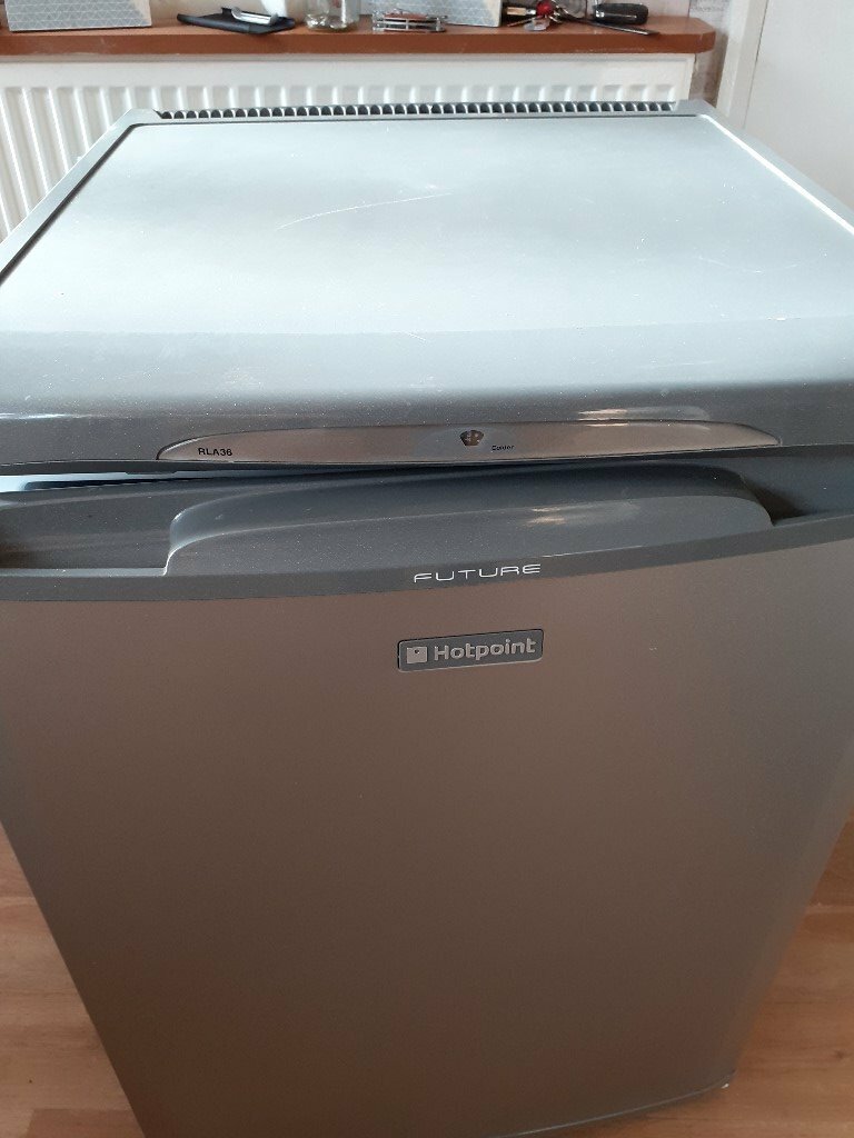 Hotpoint under counter Fridge and Freezer in KirkbyinAshfield