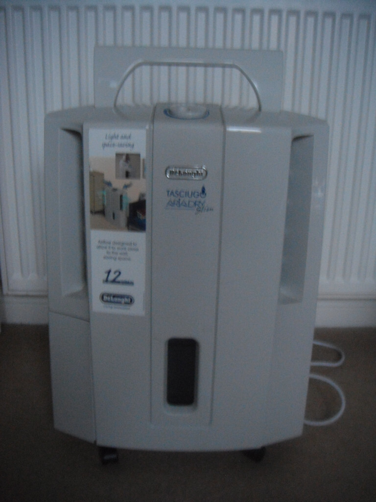 DeLonghi DES12 dehumidifier in Falkirk Gumtree