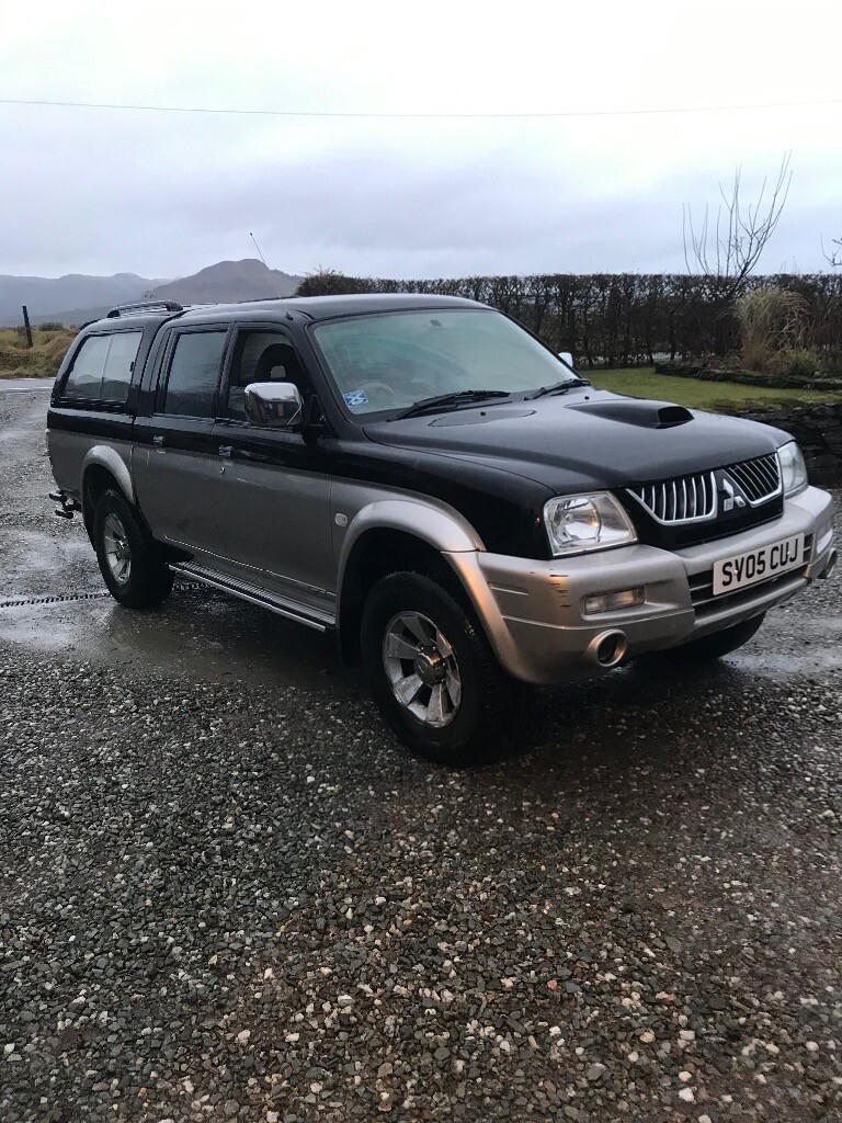 Mitsubishi l200 2005