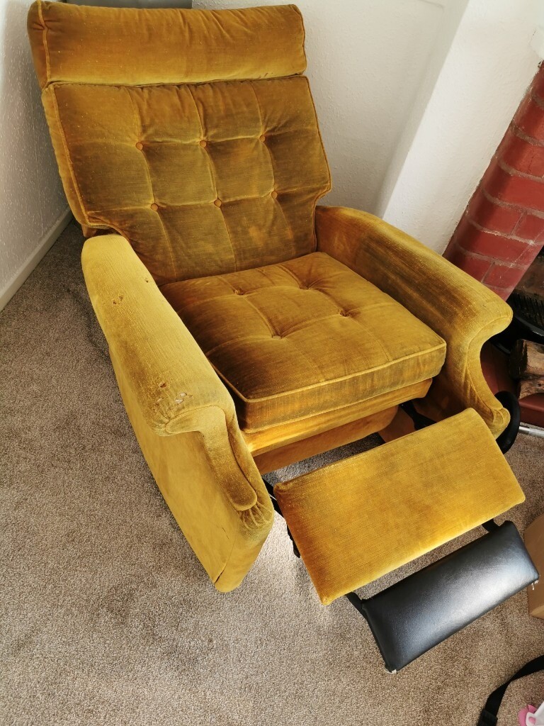 Vintage Parker Knoll recliner chair in Kirkbymoorside, North