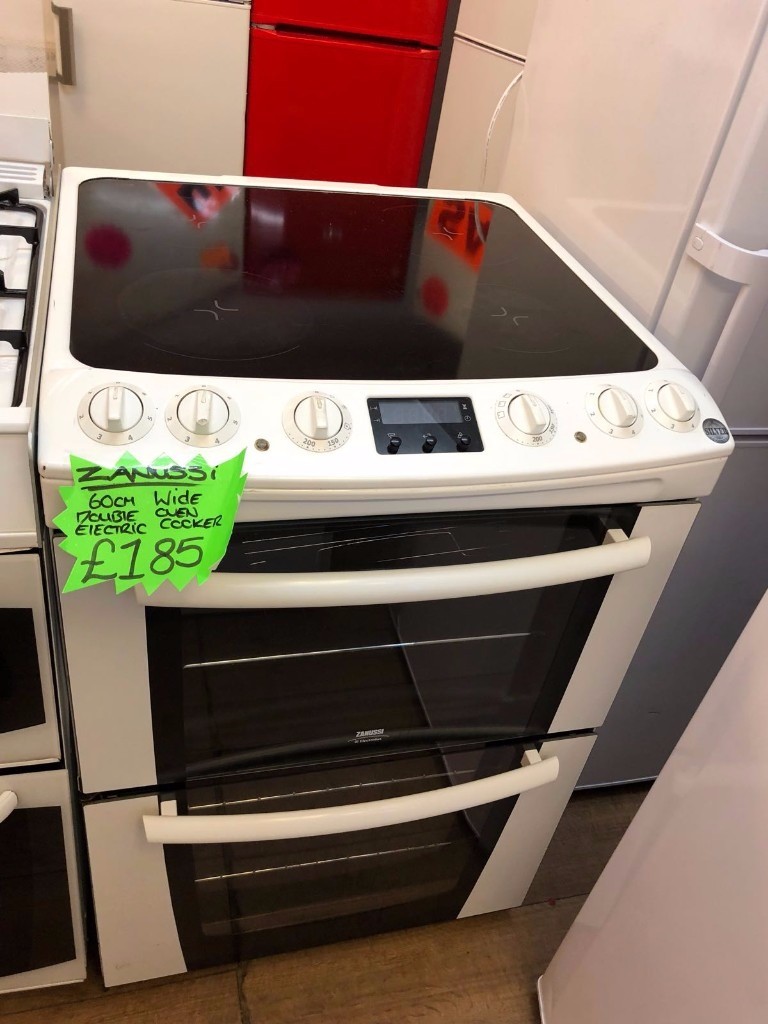 ZANUSSI 60CM ELECTRIC DOUBLE OVEN COOKER IN WHITE in York, North