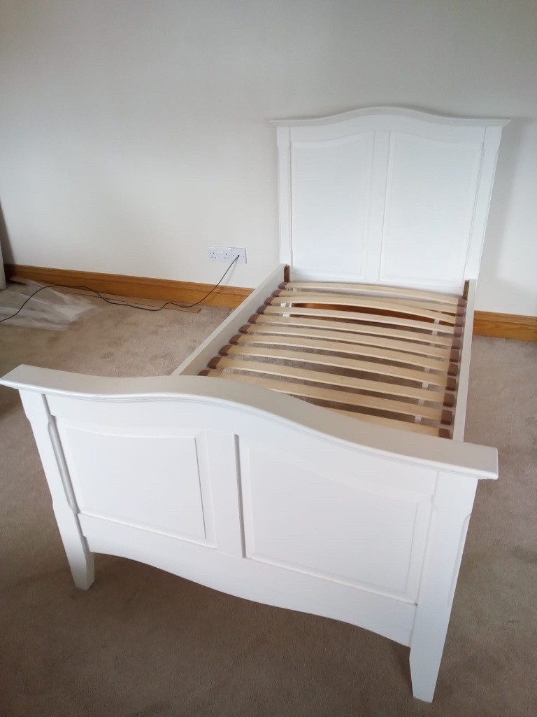White Wood Single Bed Frame Slatted base in Andersonstown, Belfast