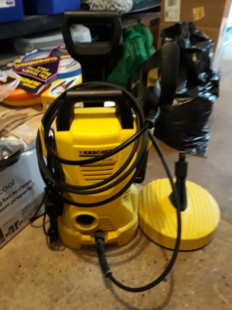 Karcher K2 for spares or repair complete with patio cleaning head in