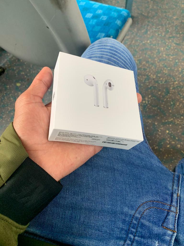 Genuine Apple AirPods 2nd Gen Wireless Charging | in Croydon, London