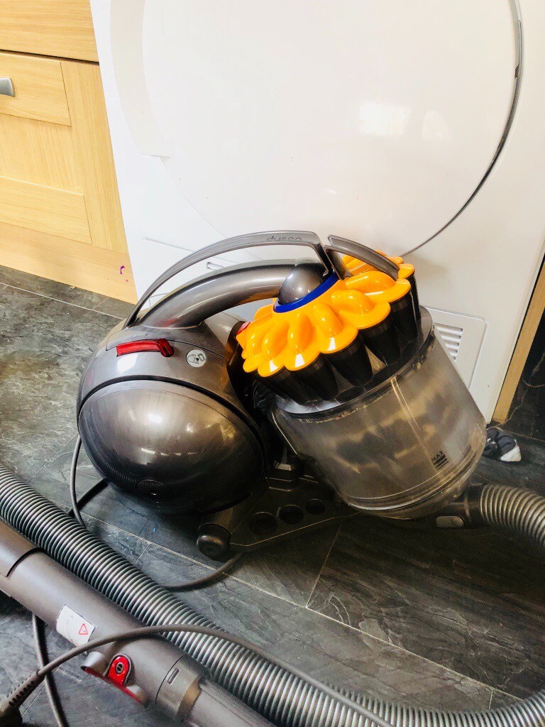 Dyson Ball Multi Floor Cylinder hoover/vacuum in Ayr, South Ayrshire