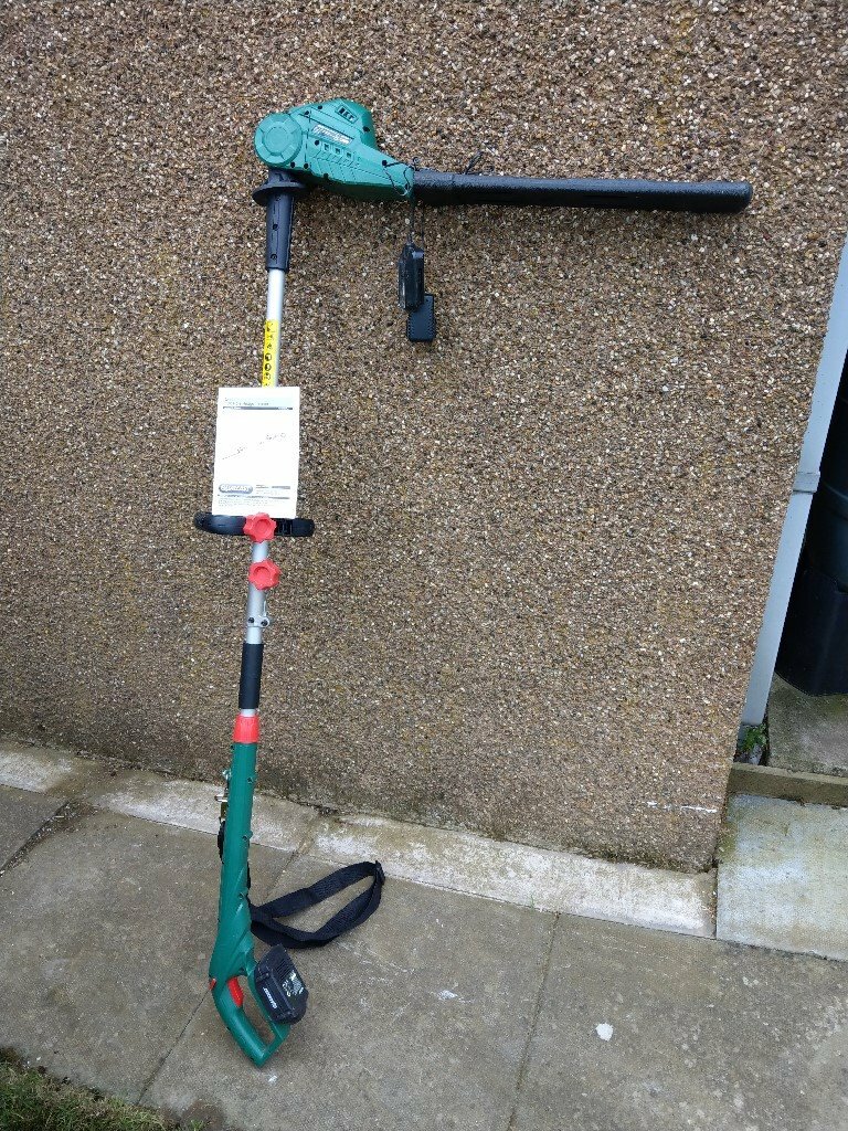 Qualcast 18v Cordless Pole Hedge Trimmer in Inverurie, Aberdeenshire