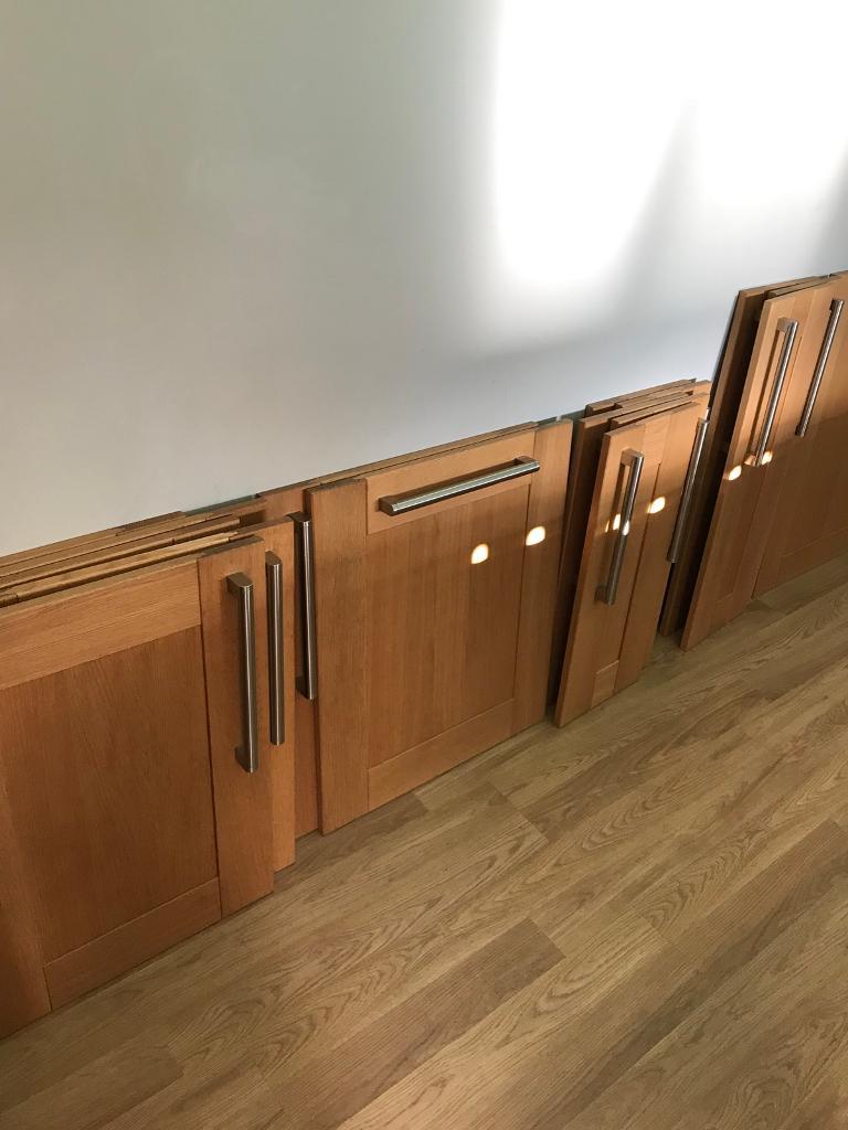 Solid oak kitchen unit doors in Alloa, Clackmannanshire Gumtree