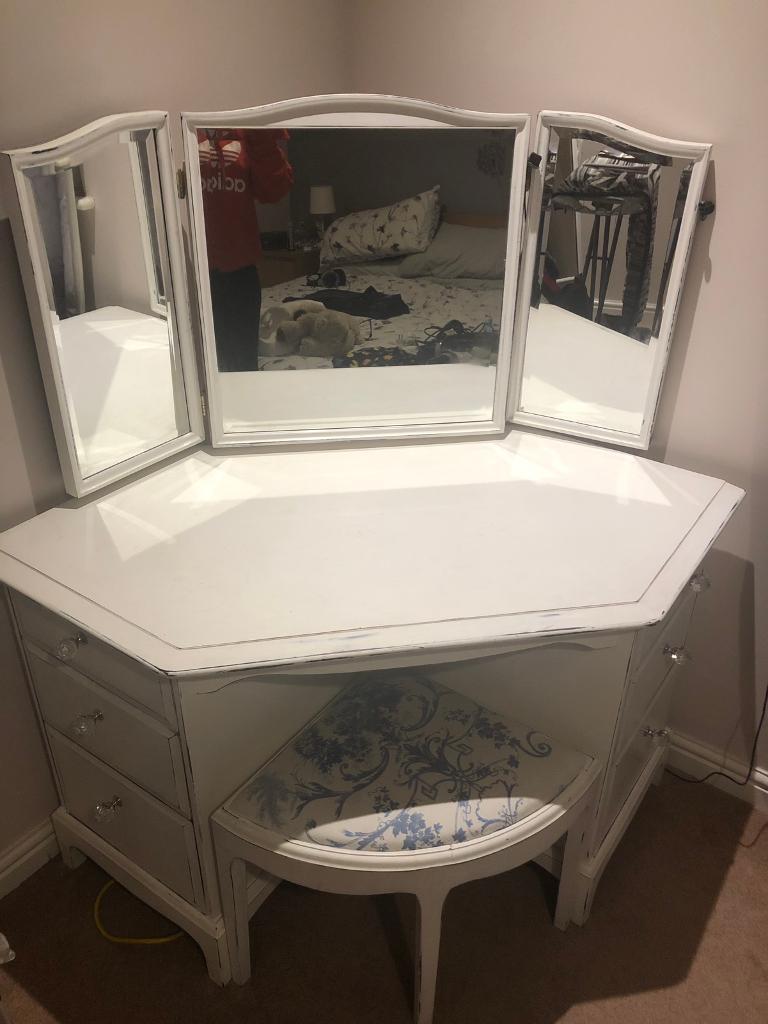 Corner dressing table in Falkirk Gumtree
