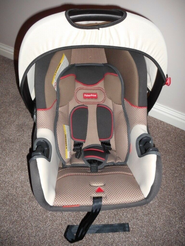 Car Seat Fisher Price Safe Voyage Infant Group 0+ in Chelmsford