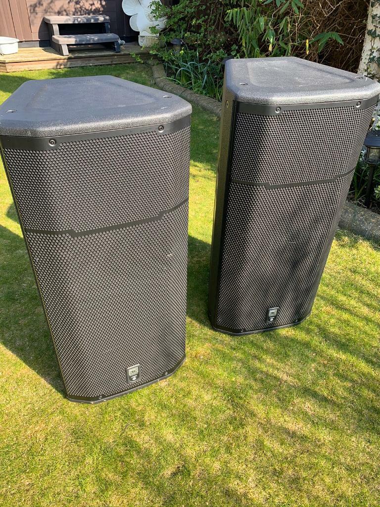 Pair of JBL PRX635 speakers in Wickford, Essex Gumtree