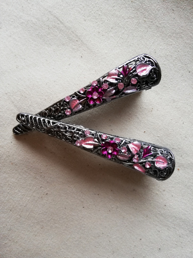 Alligator hair clips in Easter Road, Edinburgh Gumtree