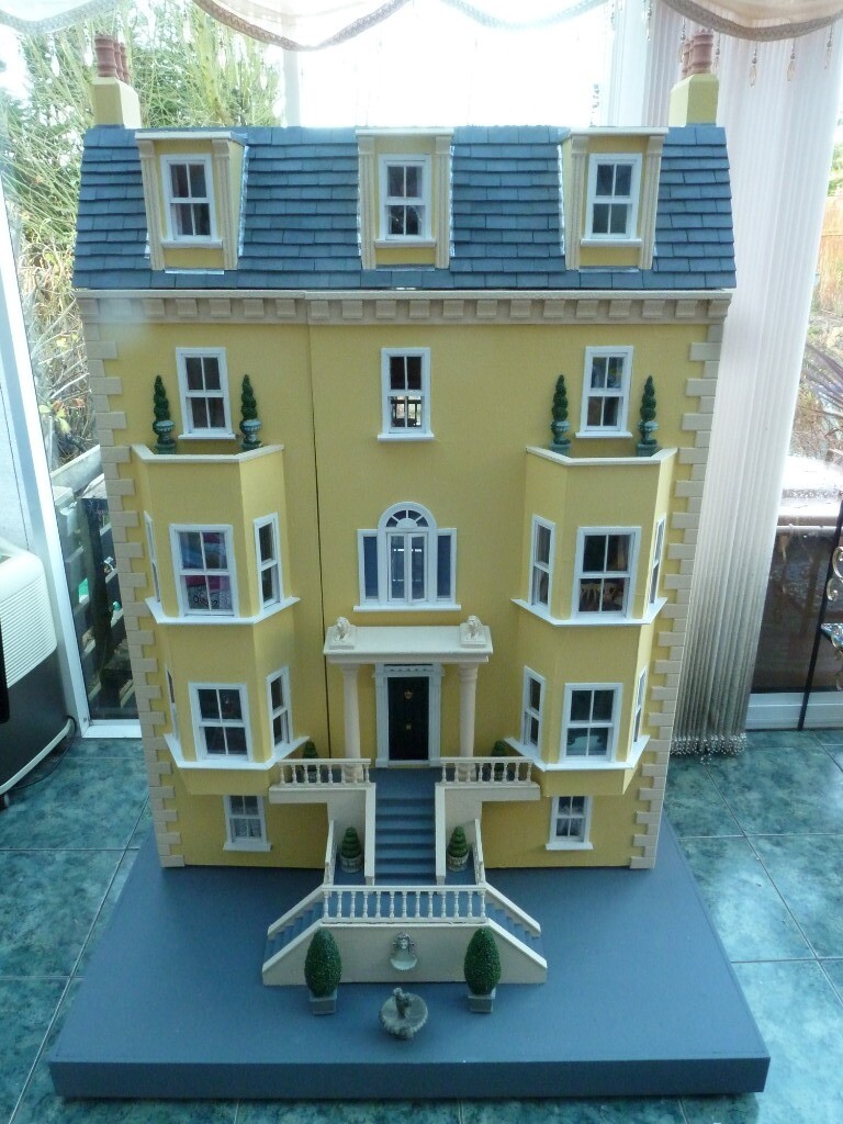 DOLLS HOUSE, COLLECTORS, STUNNING EXAMPLE, COMPLETE in
