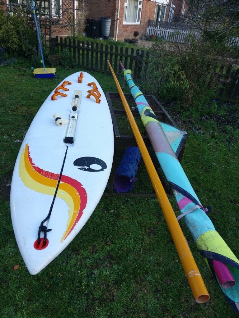 Classic BIC windsurf board complete with 2 sails and harness in