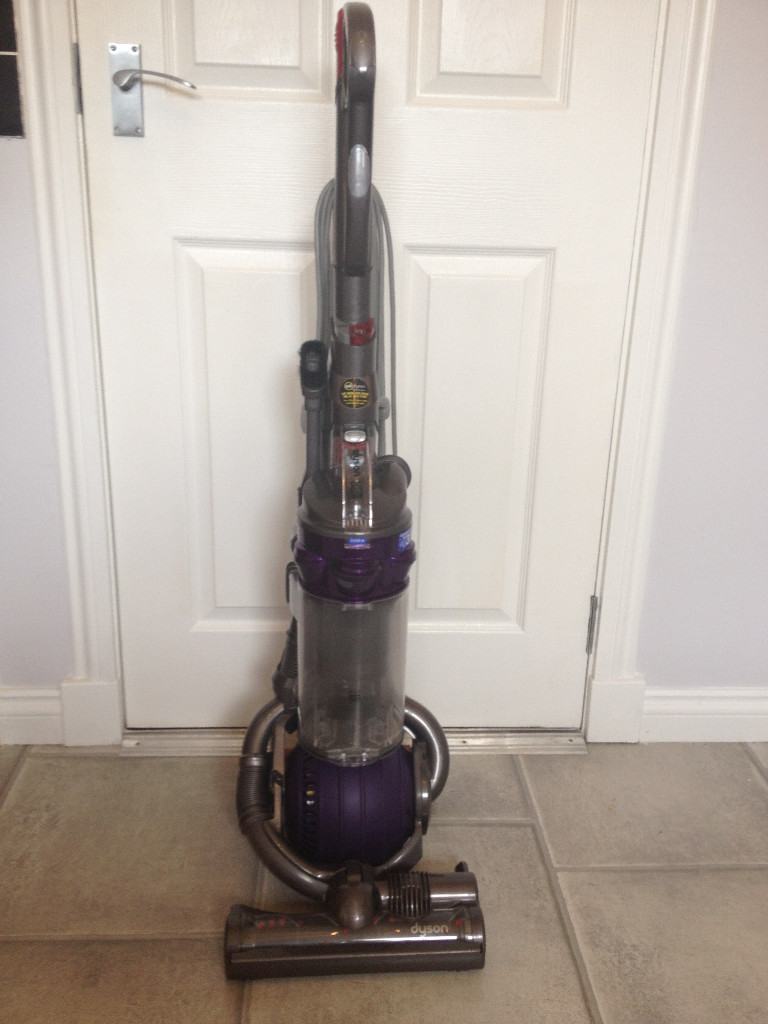 Dyson Ball DC25 Animal Vacuum Cleaner in Old Kilpatrick, Glasgow