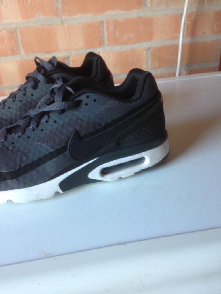 black nike air max size 8