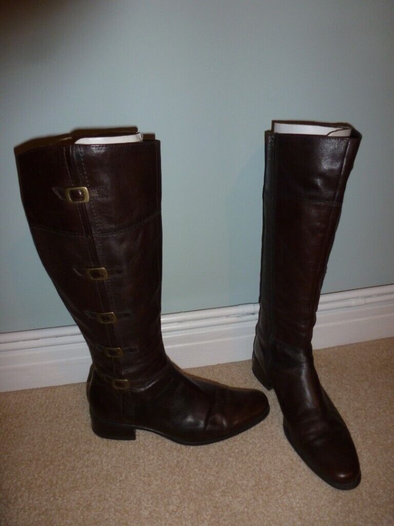 Brown High Leg Leather Boots Size 5 | in Bridgend | Gumtree