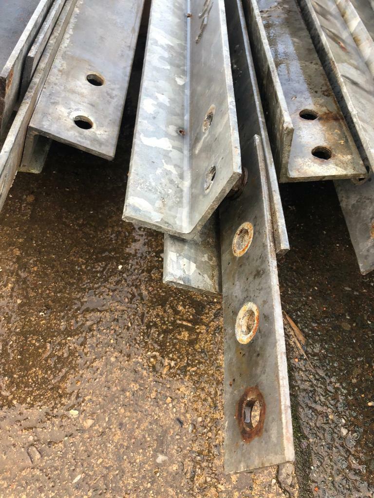 Galvanised Angle Iron 3” x 2” x 2.97m long in Eglinton, County