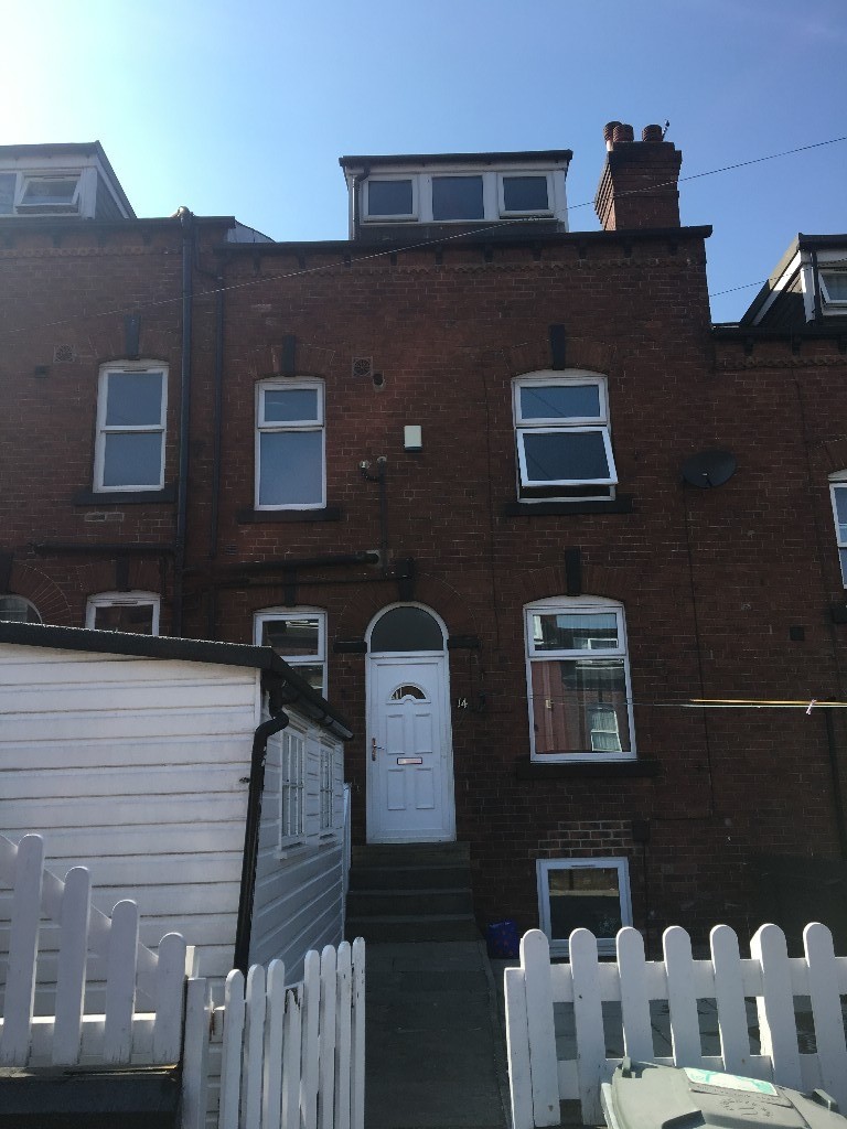 4 Bedroom Homes Properties To Rent In Beeston Leeds