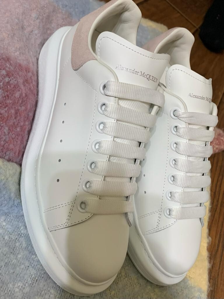 グアン ALEXANDER MCQUEEN SNEAKER WOMAN SIZE 39+/8.5US