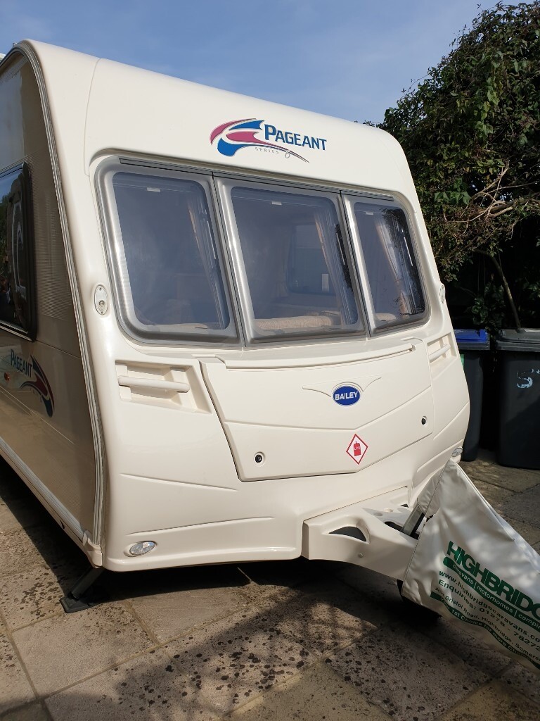 Caravan 5 berth Bailey Pageant Provence Series 6 in Melksham