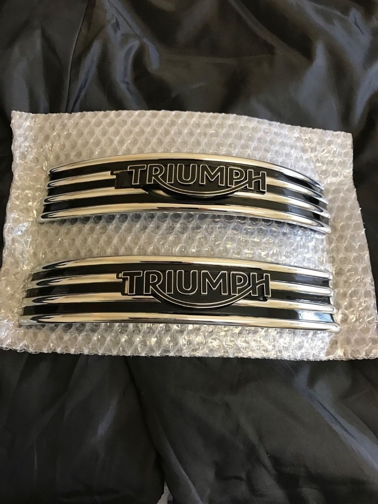 Triumph Bonneville 4 Bar Classic Style Tank Badges Scrambler T100 in