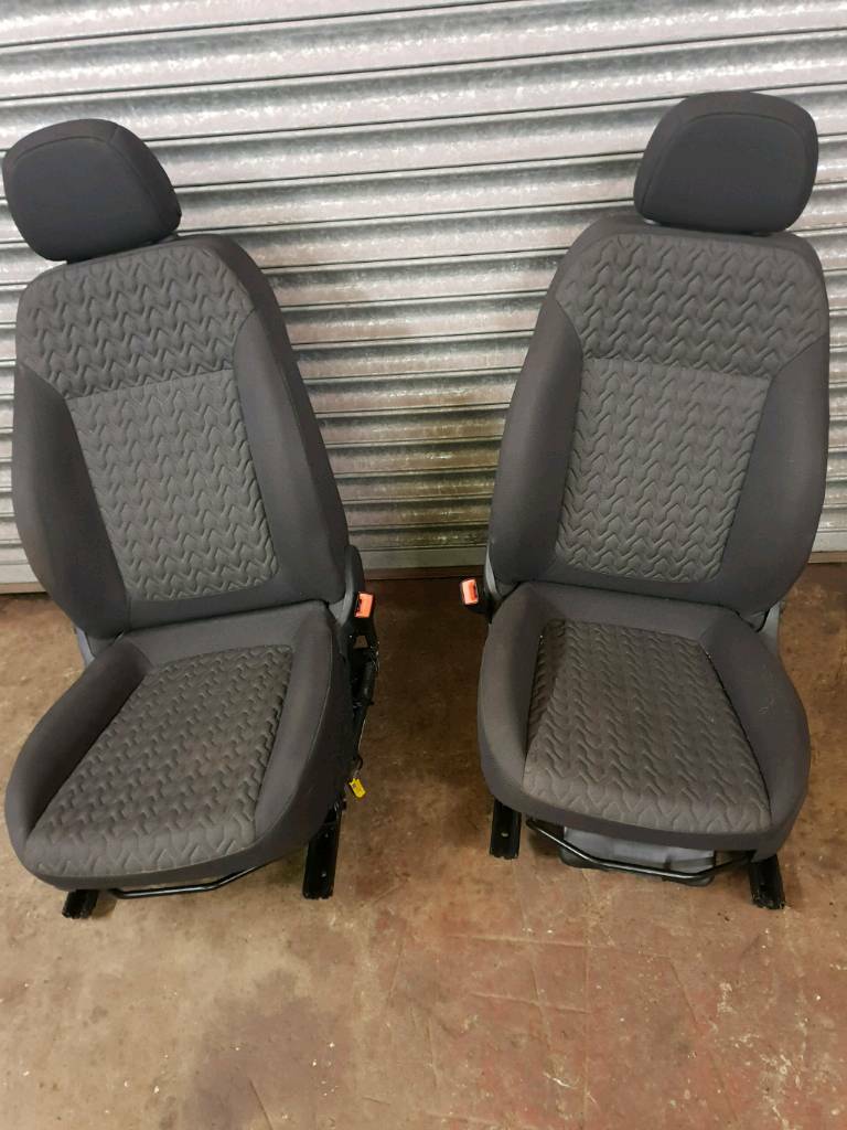 Corsa D facelift model 2 front seats really good condition in