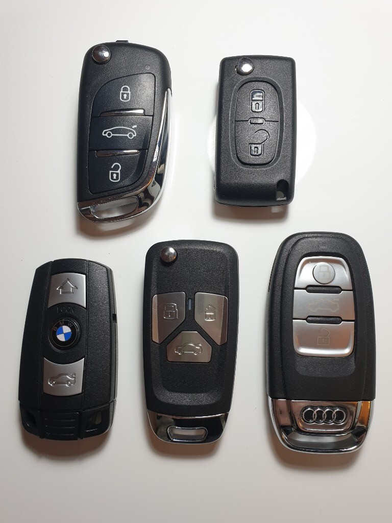 Car key repairs / rechargeable battery replacement service