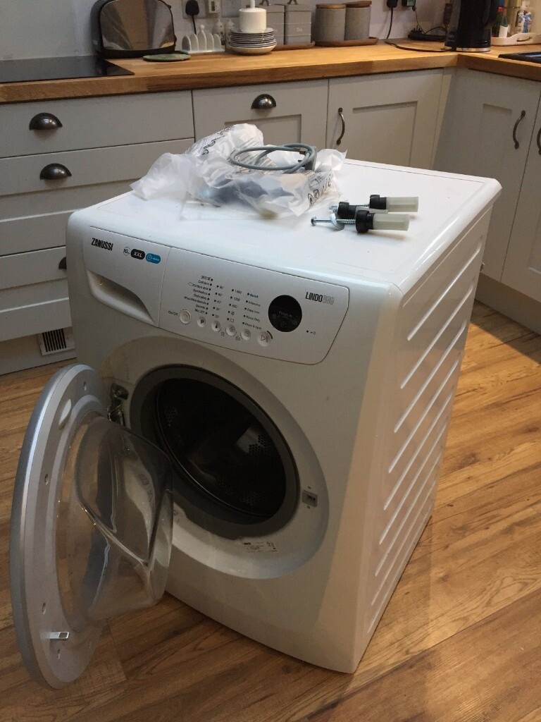 Zanussi Lindo300 10Kg Washing Machine with 1400 rpm White A+++ Rated FAULTY in Leeds