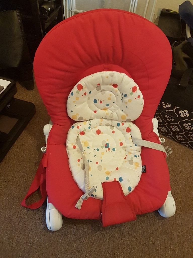 Baby chair/bouncer | in Aylesbury, Buckinghamshire | Gumtree