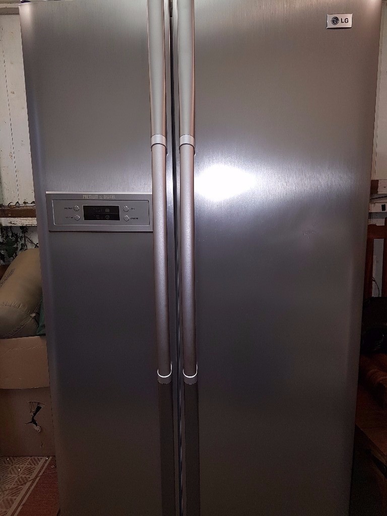 LG Premium ez Digital American style side by side fridge freezer