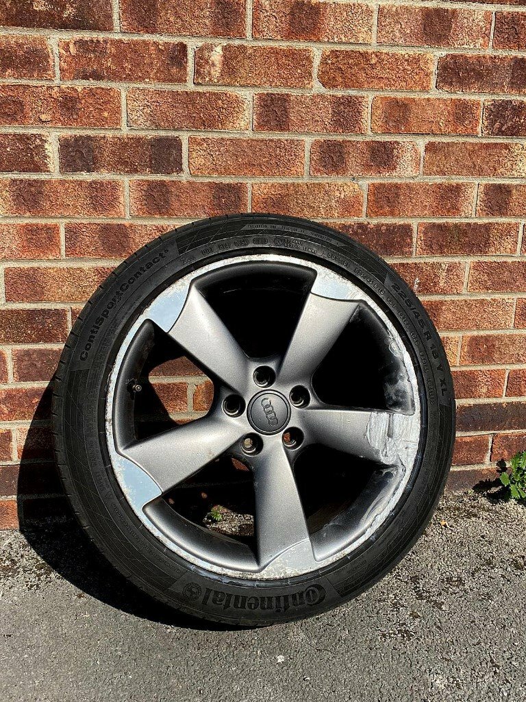 Genuine Original Audi Alloy wheel Black Edition Sline Rotor 18” 18inch