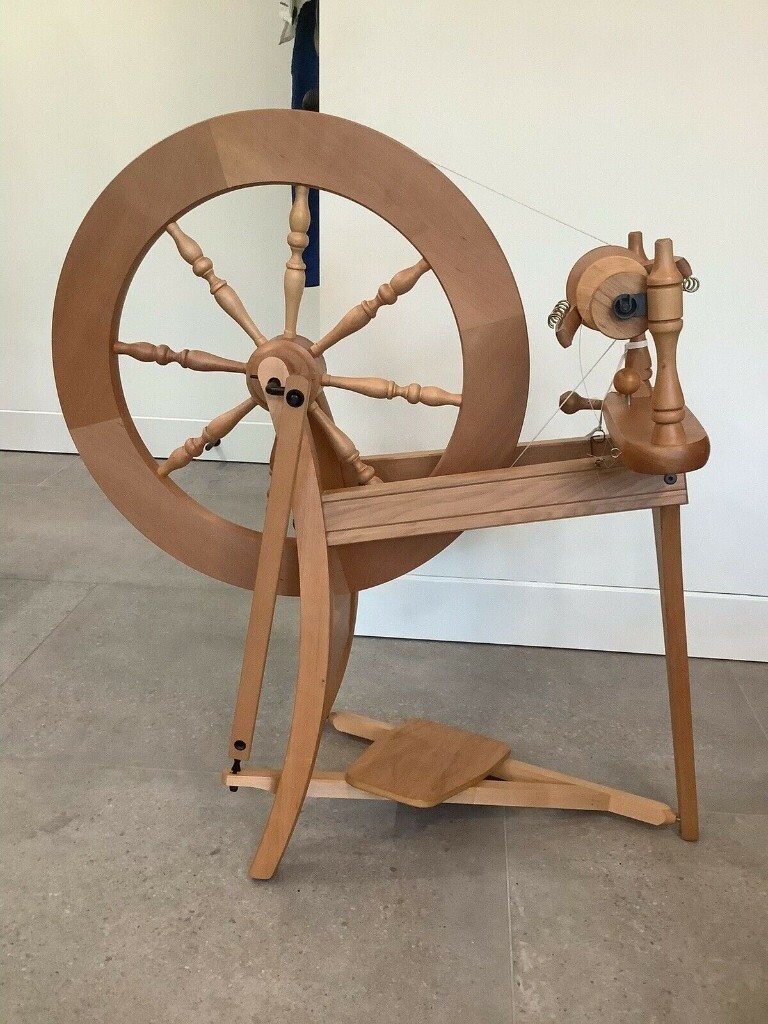 Ashford traditional spinning wheel Bundle in Shanklin, Isle of Wight Gumtree