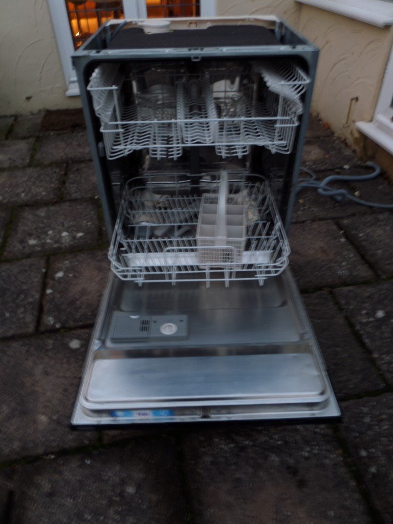 Zanussi Integrated Dishwasher for Spares or Repair in Meopham, Kent