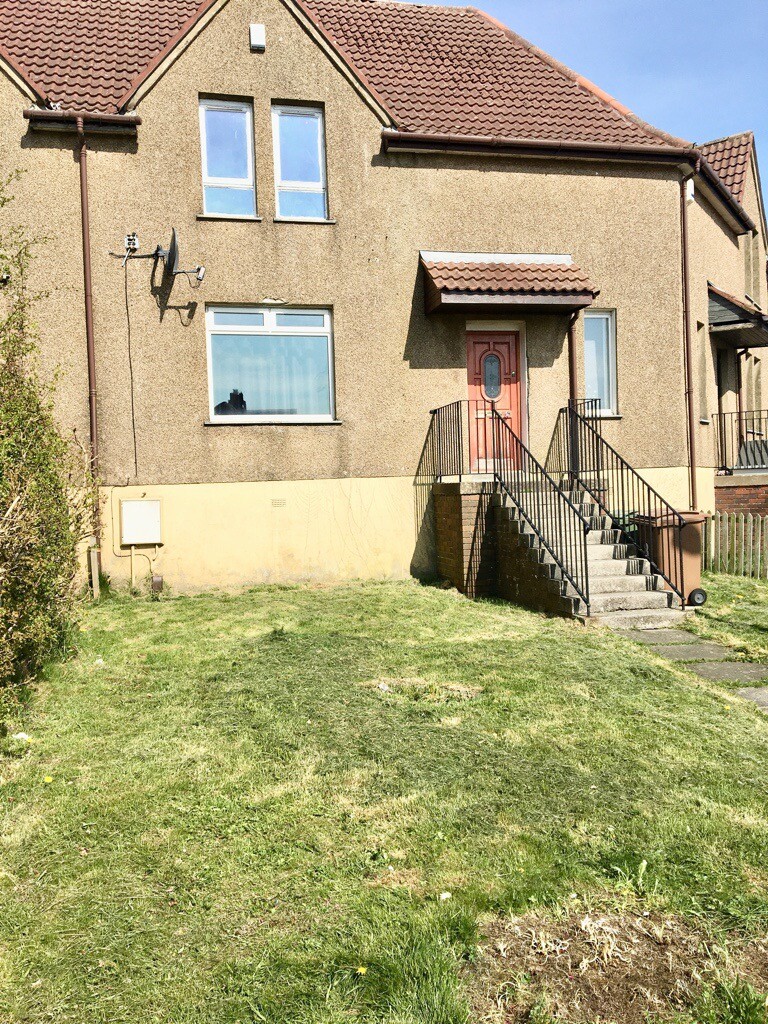 Kilmarnock large 3 bedrooms house for long term let... in
