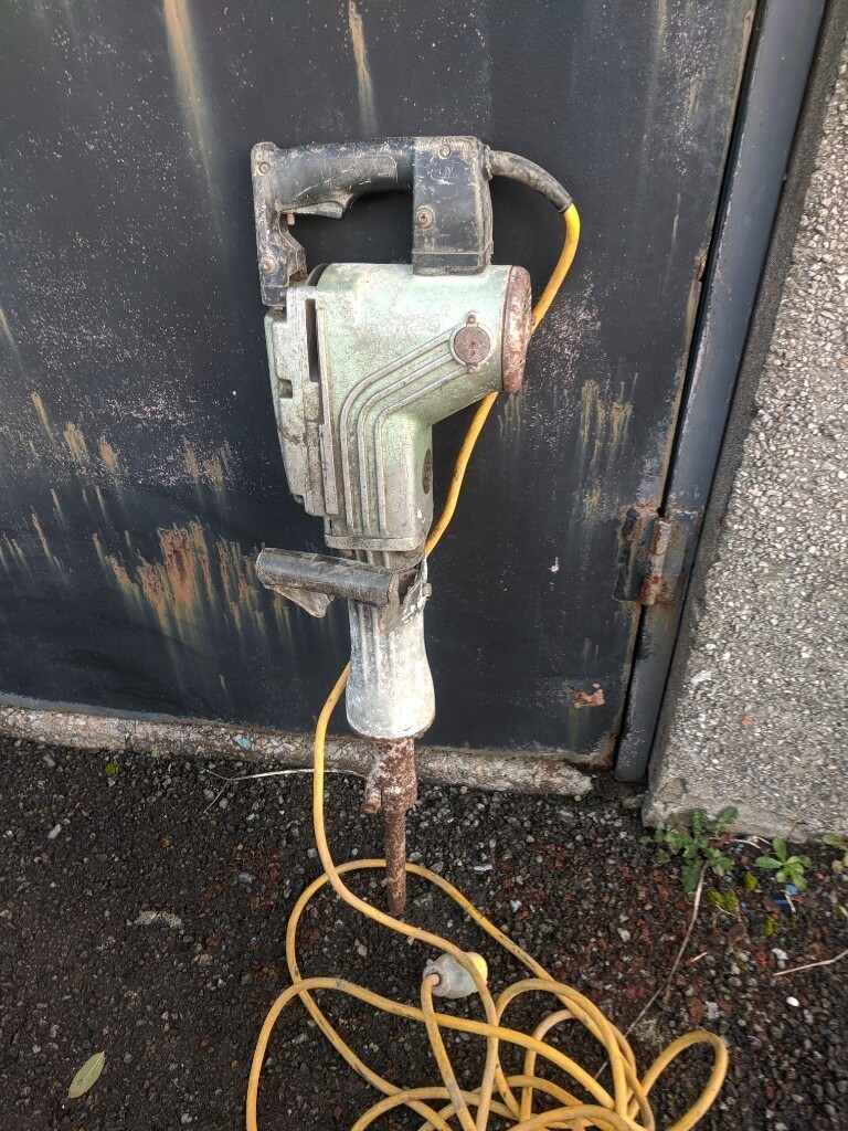 concrete breaker in Tonyrefail, Rhondda Cynon Taf Gumtree