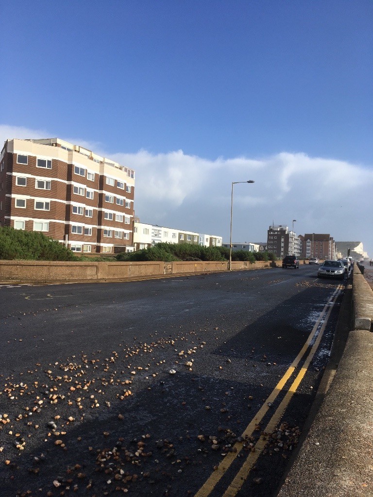 3 double bedroom large flat on Seaford seafront to rent. Fantastic views in Seaford, East