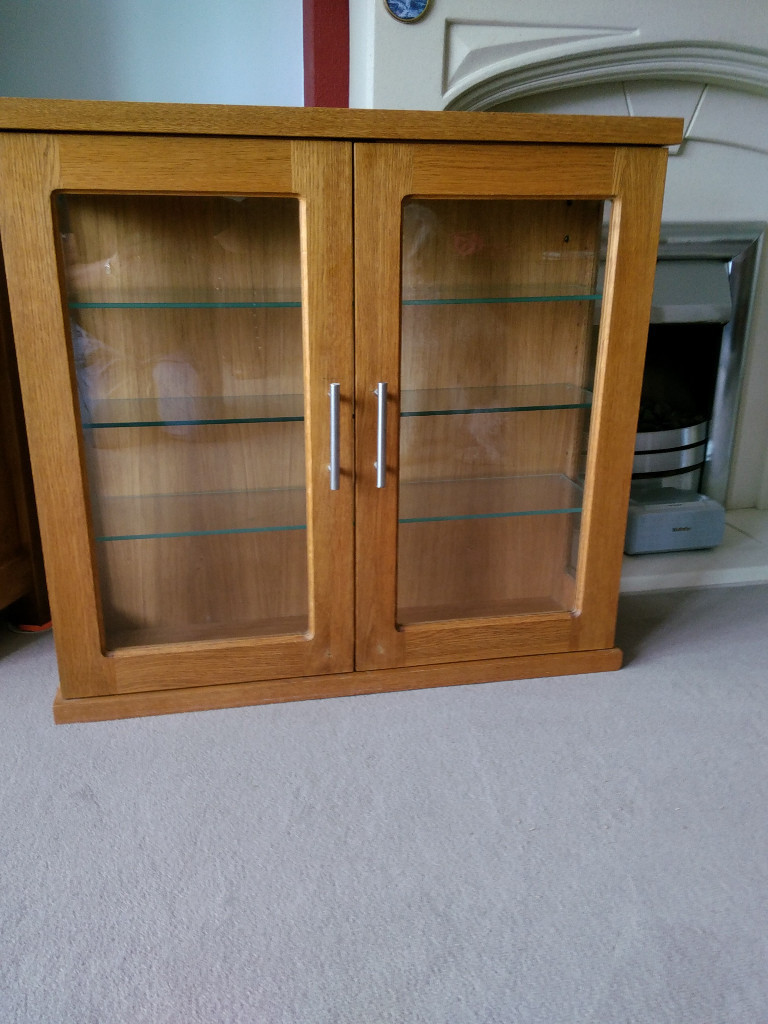 For Sale Real Solid Medium Oak DVD/CD/Display In Excellent